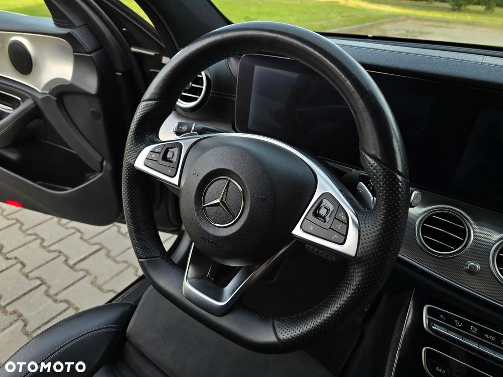 Mercedes-Benz Klasa E 220 d T 9G-TRONIC AMG Line - 27