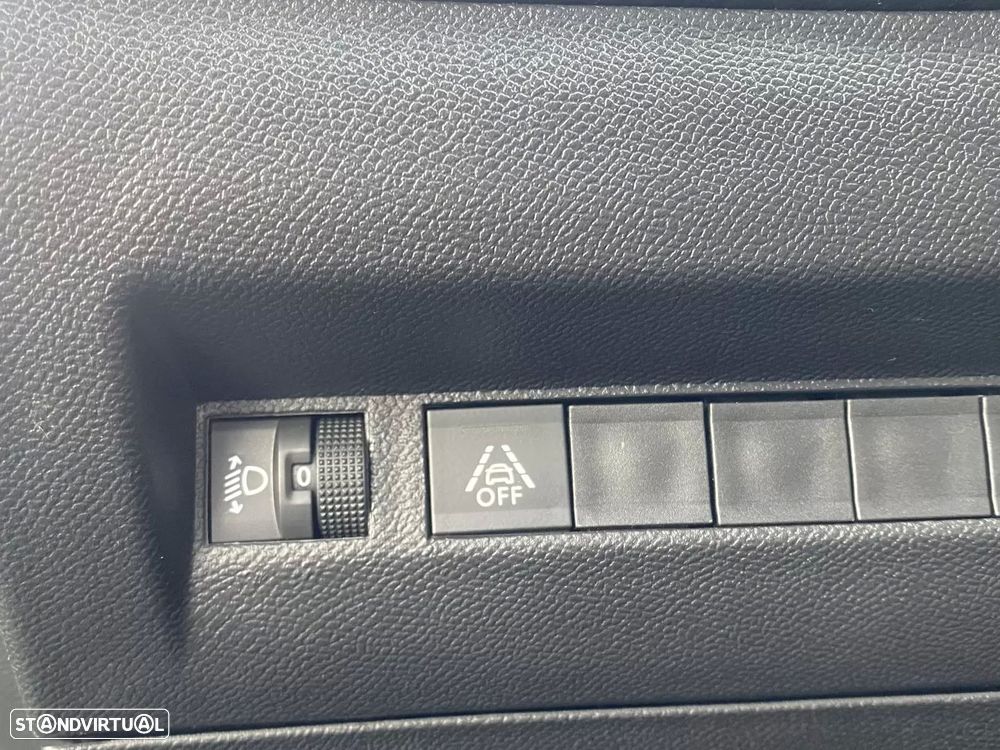 Peugeot 2008 1.2 PureTech Allure Pack EAT8 - 8