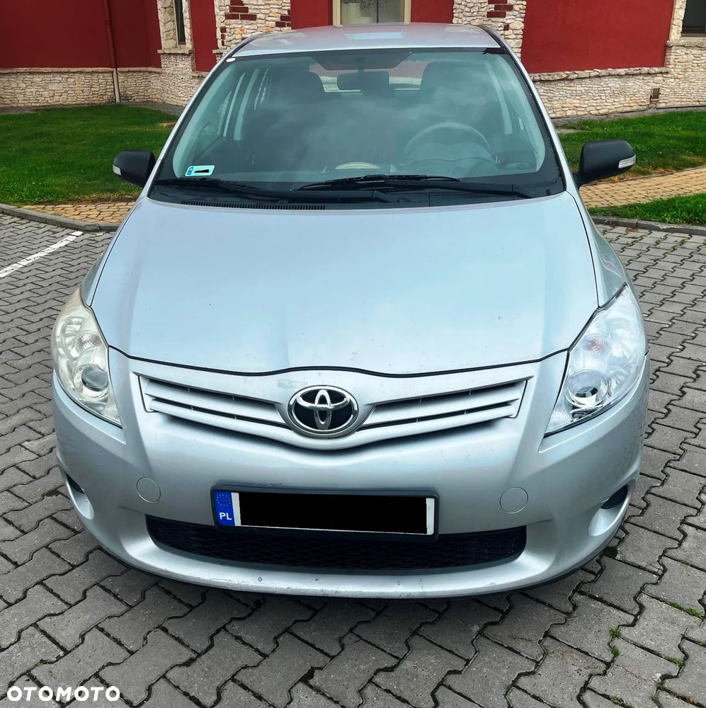 Toyota Auris 1.4 D-4D Premium - 2