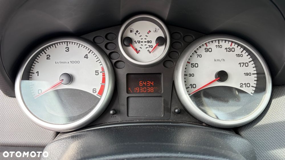 Peugeot 207 1.6 HDi - 8