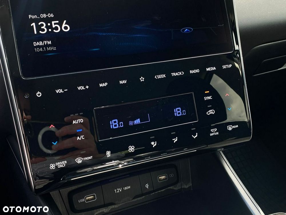 Hyundai Tucson 1.6 T-GDi HEV Executive 2WD - 26