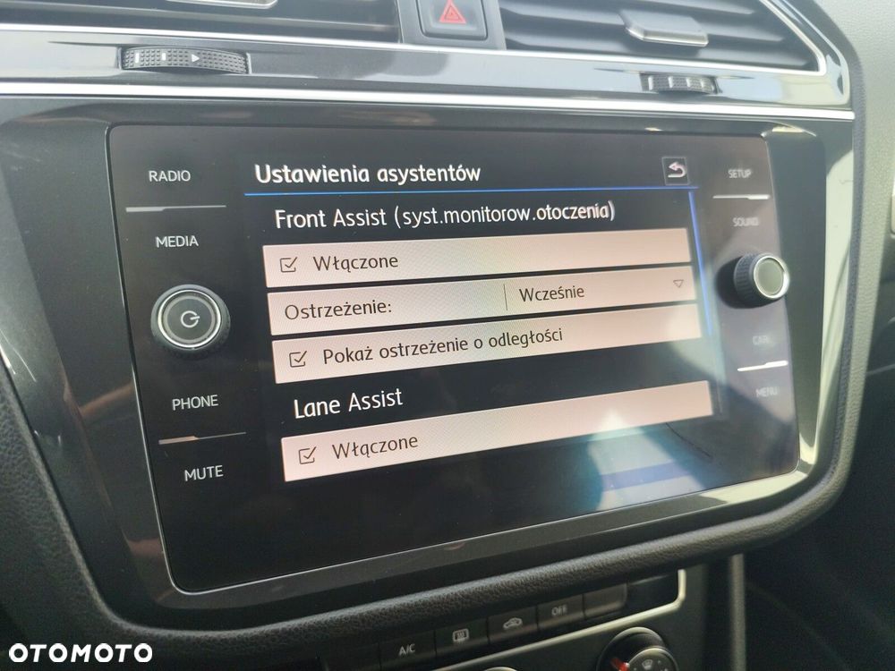 Volkswagen Tiguan - 28