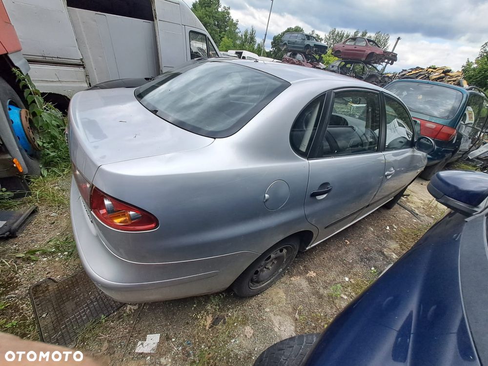 Seat Cordoba II (02-09r.) 1.4 B 73 KM. Silnik BBY pasuje do BKY Skrzynia GRZ 17103 pasuje do GET ; GKX lakier LS7N. GWARANCJA !!! Przód Tył Zestaw Komplet Drzwi Klapa Zderzak Błotnik Maska Grill Atrapa Szyba Pas Lampa Lusterko Boczki Fotel Kanapa Kokpit Deska Rozdzielcza Przełącznik Włącznik Sterownik Przewody Wiązka Instalacja Moduł Komputer Czujnik Listwa Pompa Alternator Wtryski Głowica Rozrusznik Kompresor Sprzęgło Dwumas Silnik Skrzynia ABS Klimatyzacji Paliwa Wspomagania Kolektor Turbina Przepustnica Zawór Chłodnica Koło Hak Belka Sanki Zawieszenie Mcpherson Półoś Amortyzator Wydech Tłumik Zacisk Most - 2