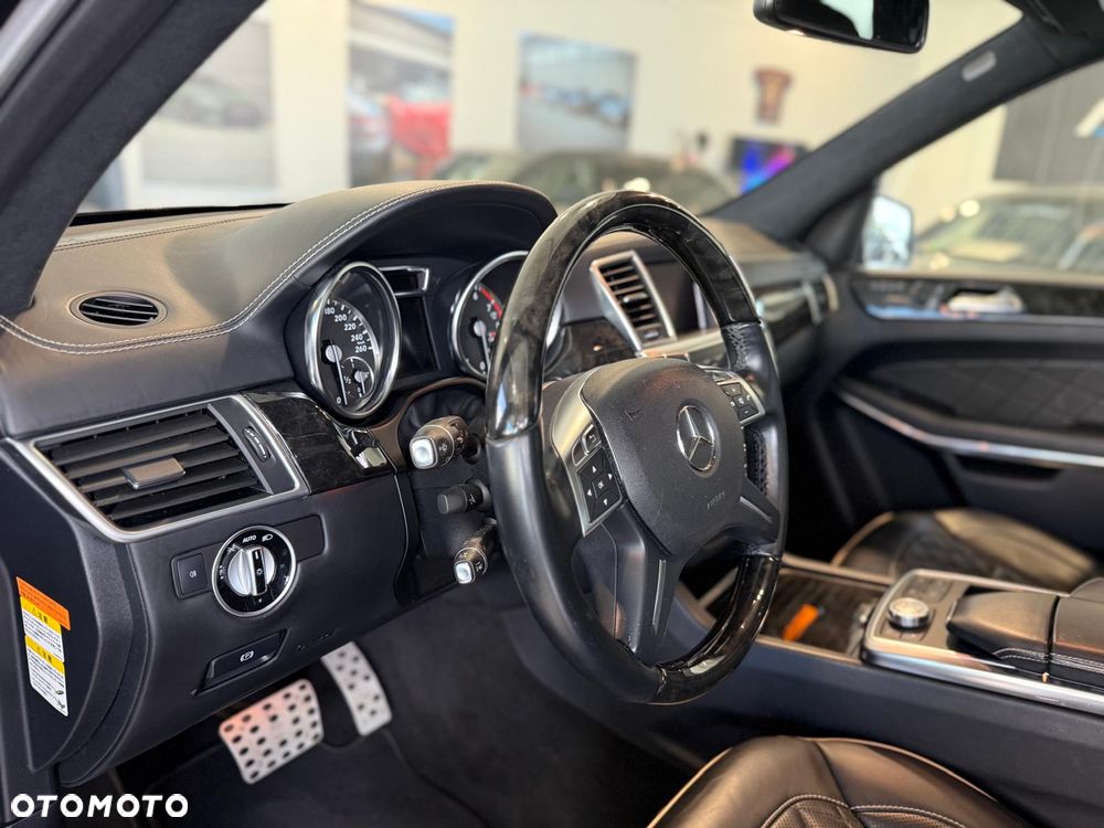 Mercedes-Benz GL 500 4-Matic - 15