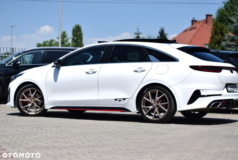 Kia ProCeed 1.6 T-GDI GT DCT - 31