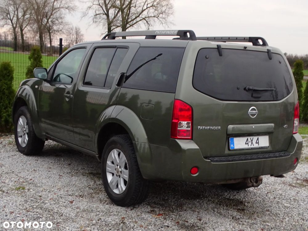 Nissan Pathfinder 2.5 DCi Elegance + - 4