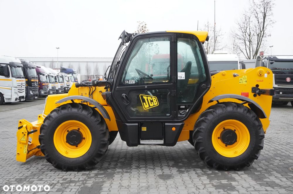 JCB 535-95 / 3,5 t / zasięg 9,5 m / joystick - 7