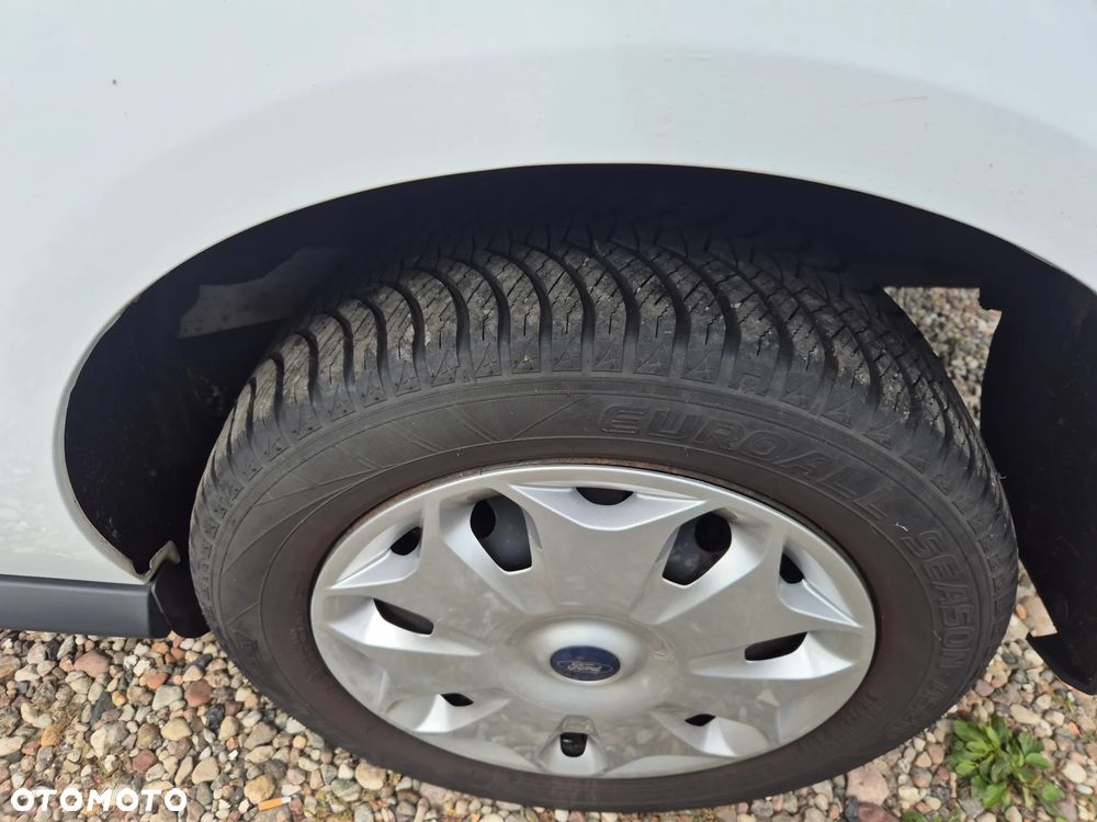Ford Transit Connect - 13