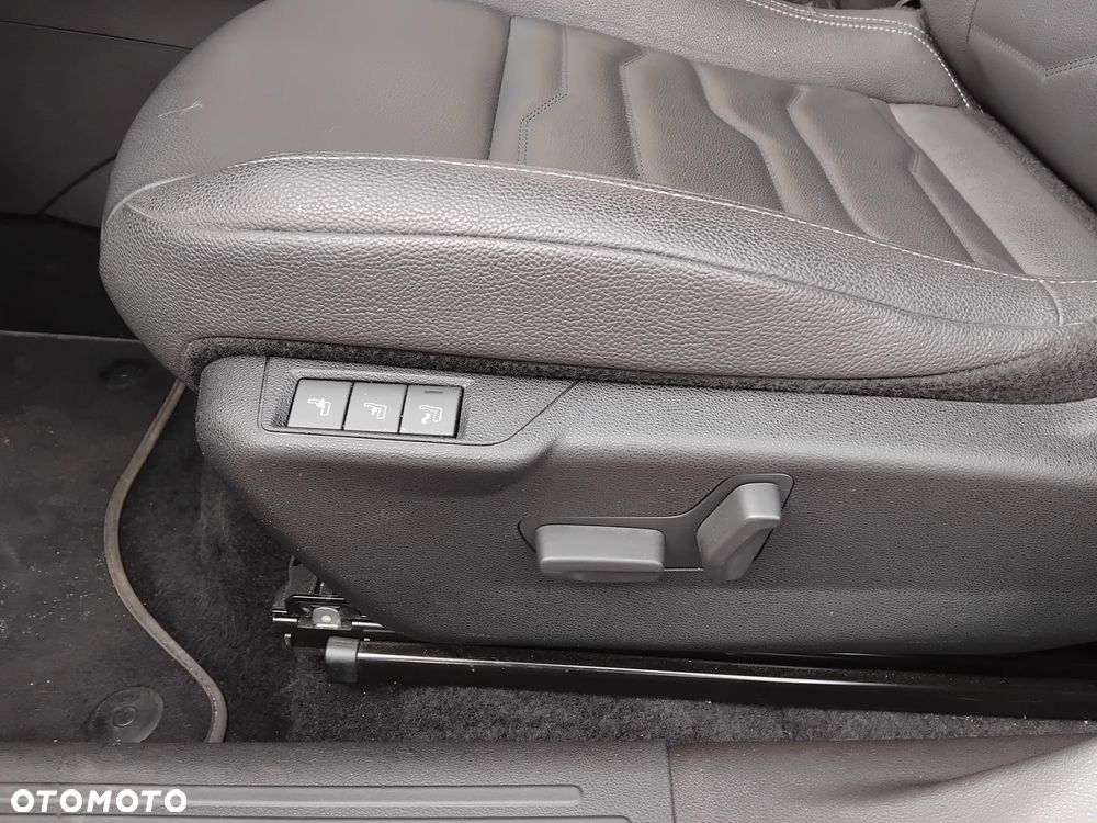 Jeep Avenger 1.2 T3 mHEV Summit FWD eDCT6 - 18