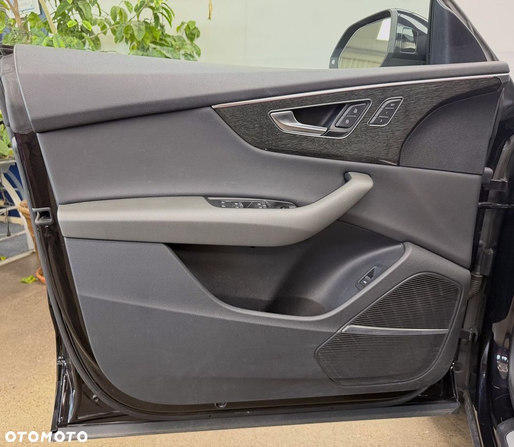 Audi Q8 55 TFSI mHEV Quattro Tiptronic - 14