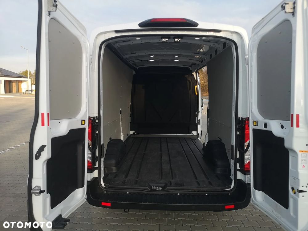 Ford Transit - 11