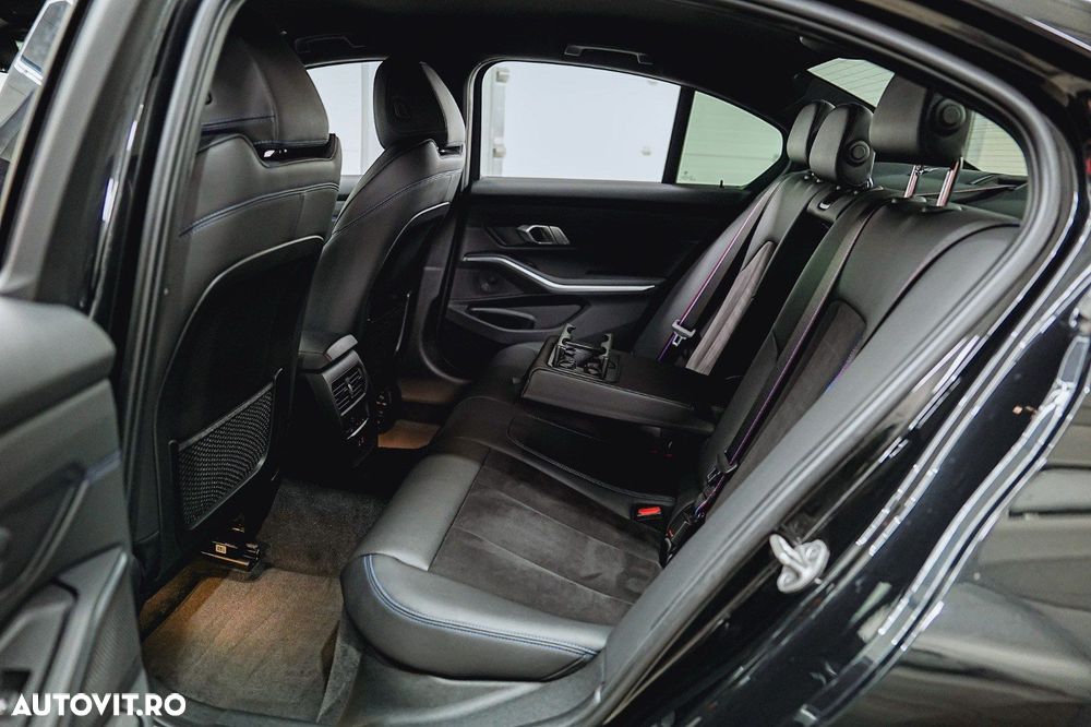 BMW Seria 3 320d Aut. M Sport - 9