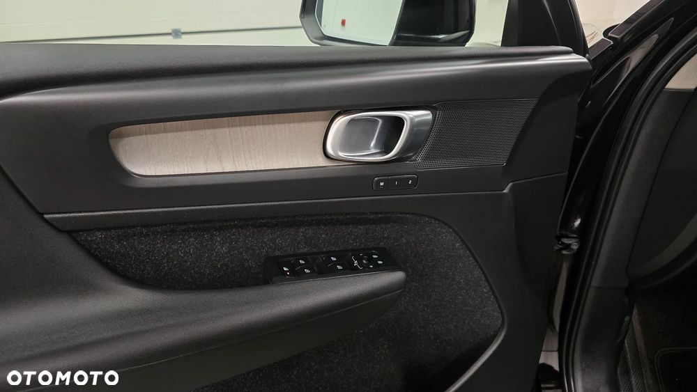 Volvo XC 40 D4 AWD Inscription - 13