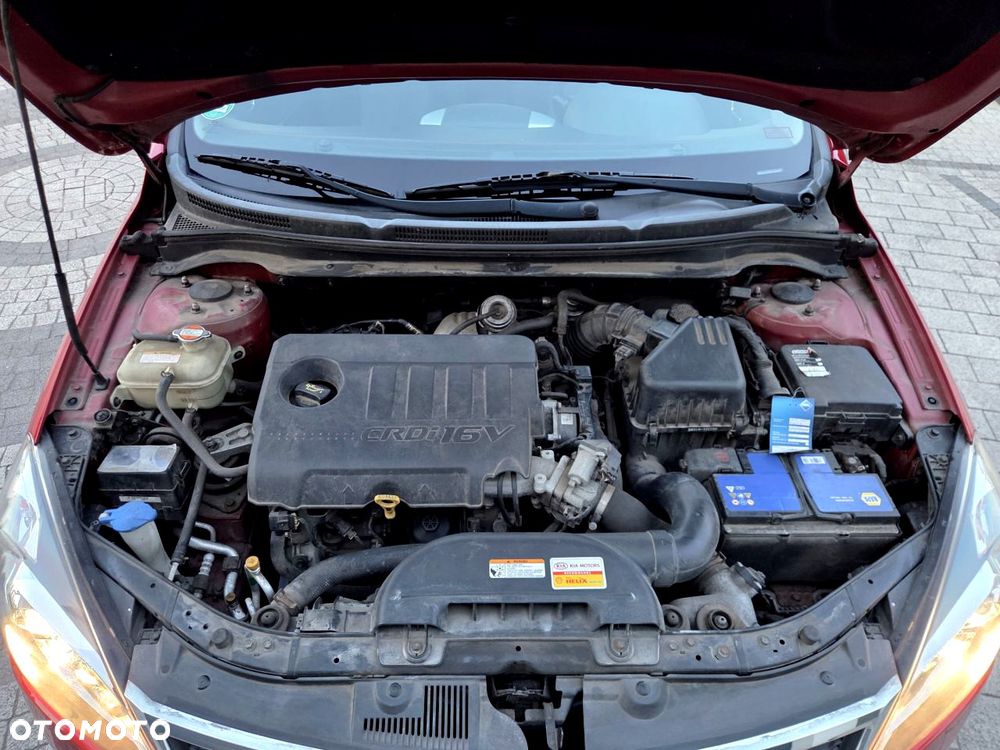 Kia Ceed - 32