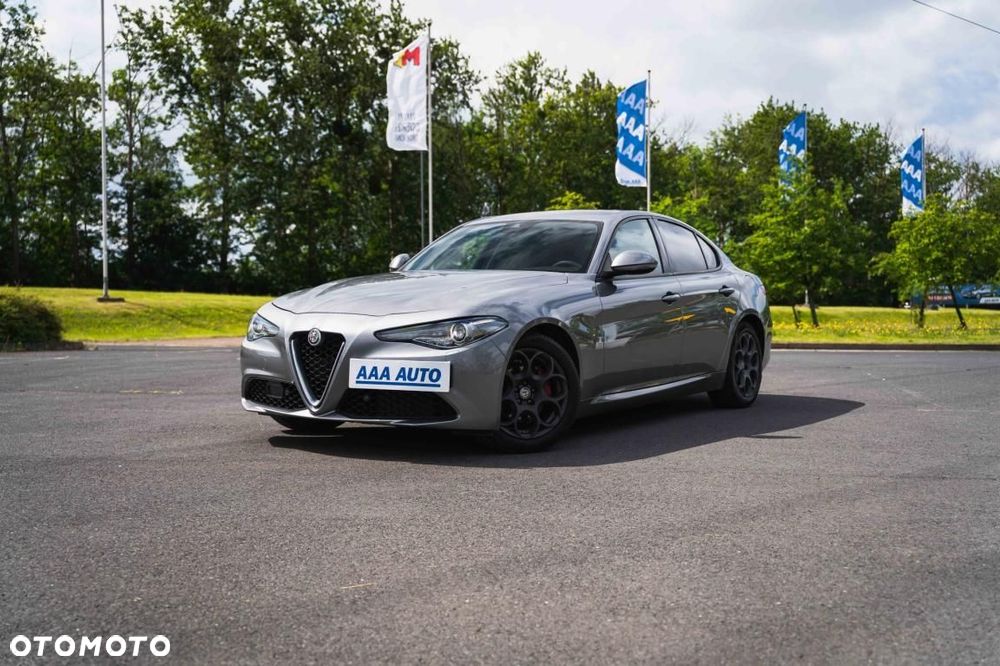 Alfa Romeo Giulia - 5