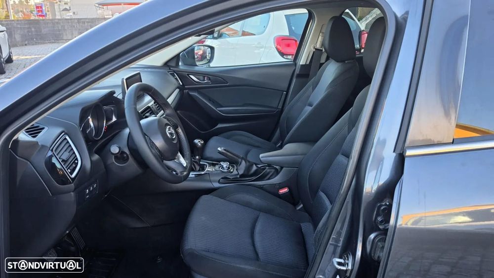 Mazda 3 Hatchback 1.5 Sky-D Excellence - 7