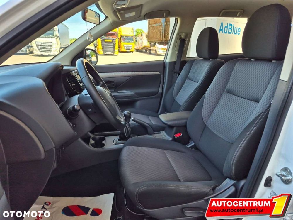 Mitsubishi Outlander - 19