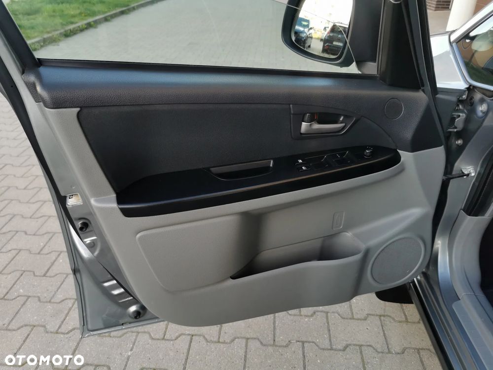Suzuki SX4 1.9 DDiS DPF Streetline 4x2 Club - 22