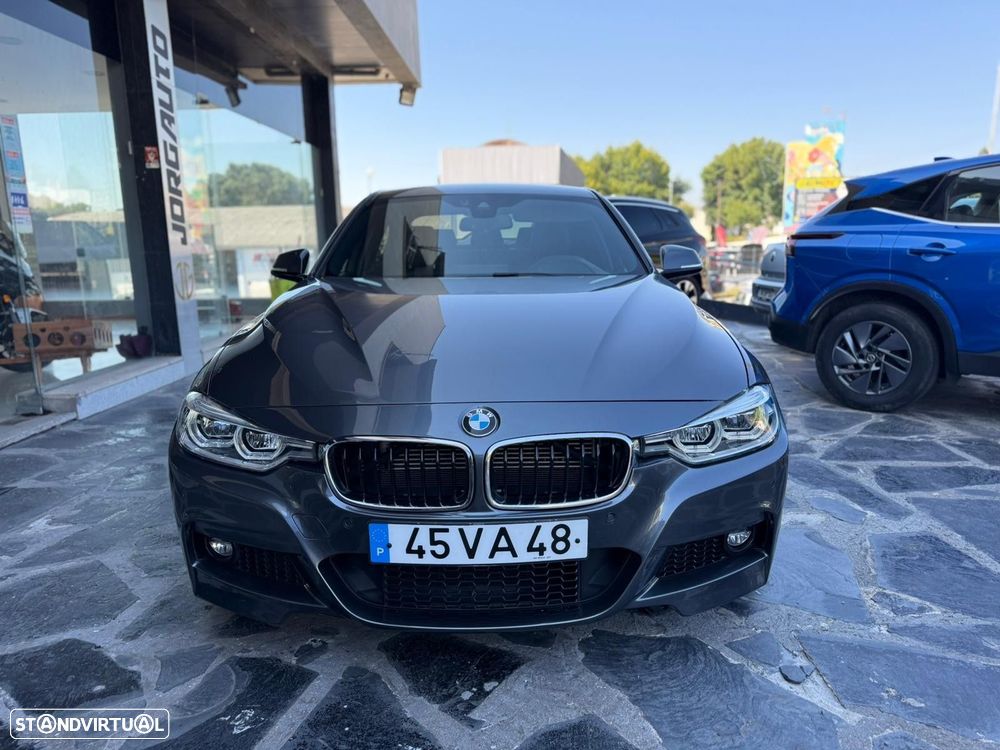 BMW 330 - 2