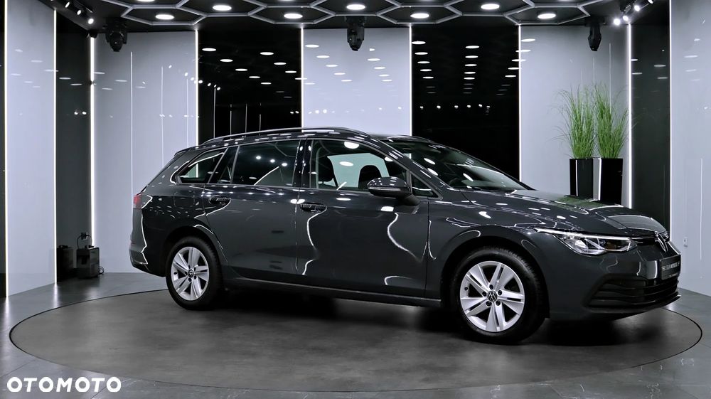 Volkswagen Golf Variant - 10