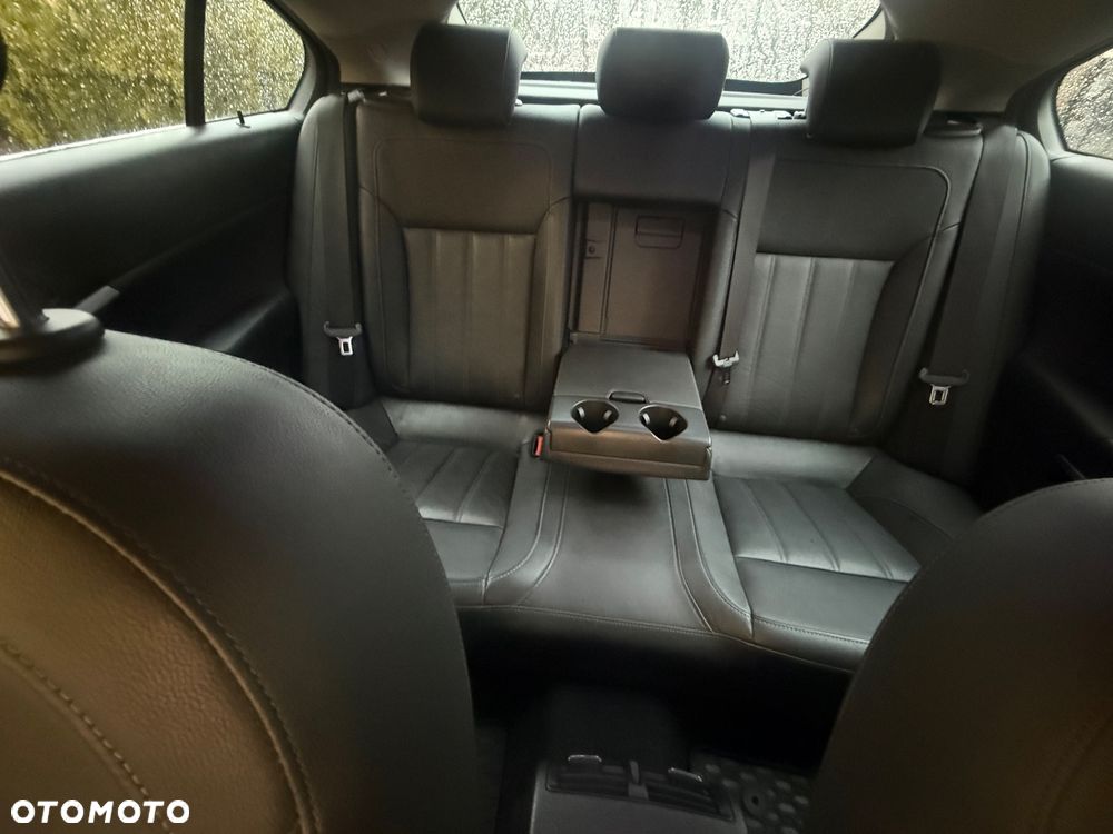 Opel Insignia 2.0 CDTI Design Edition - 11