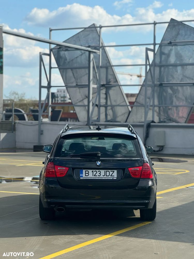 BMW Seria 3 318i Touring - 8