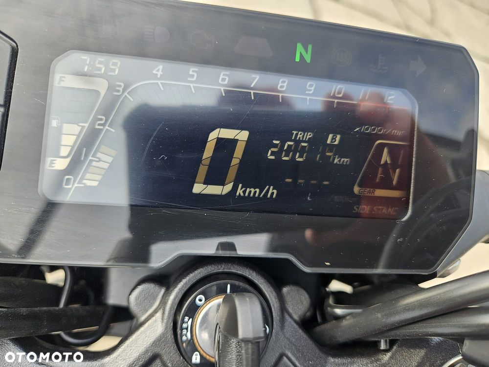 Honda CB - 8