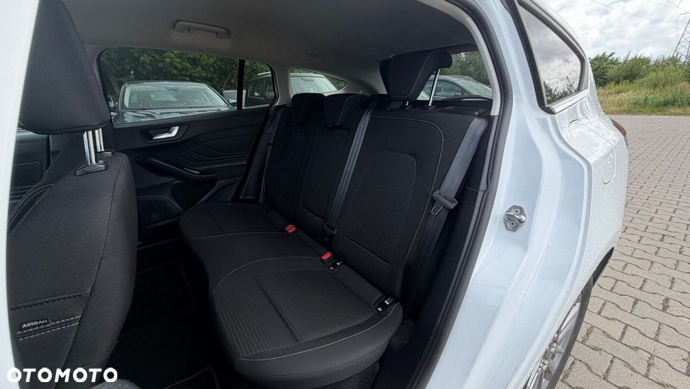 Ford Focus - 16