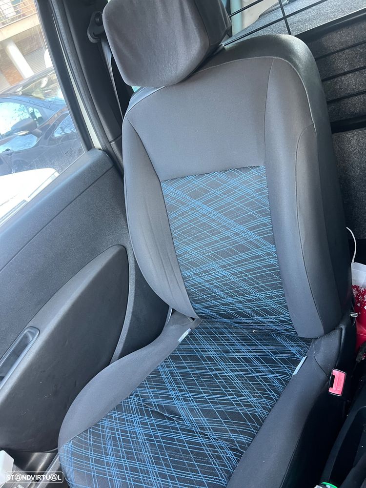 Renault Clio 1.5 dCi Confort - 11