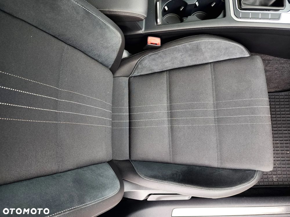 Volkswagen Passat Alltrack 2.0 TDI SCR 4Motion DSG - 28
