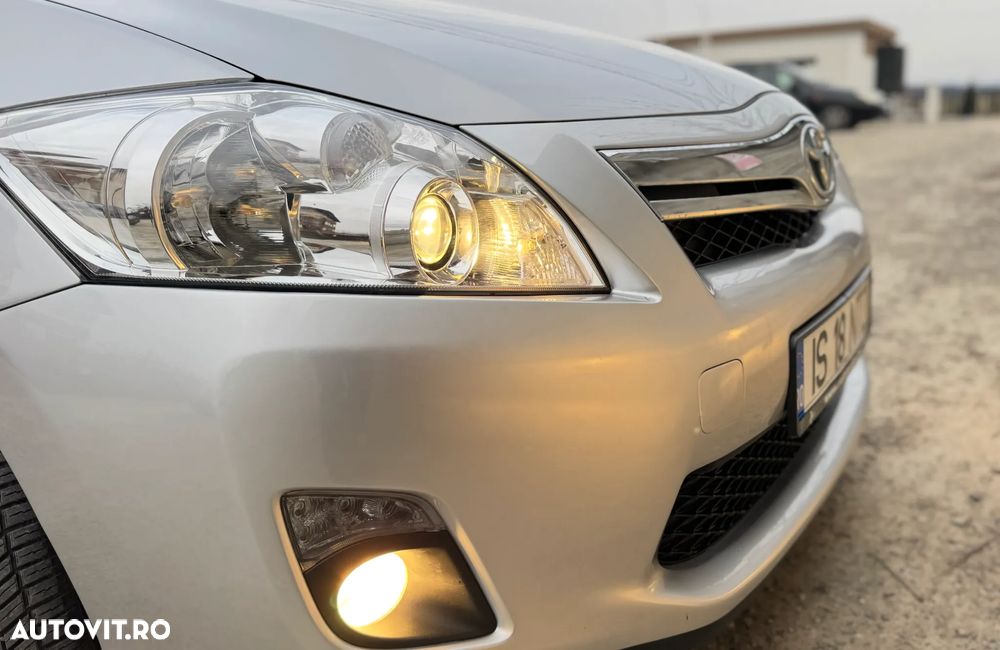 Toyota Auris 1.8 VVT-i Automatik Executive - 17