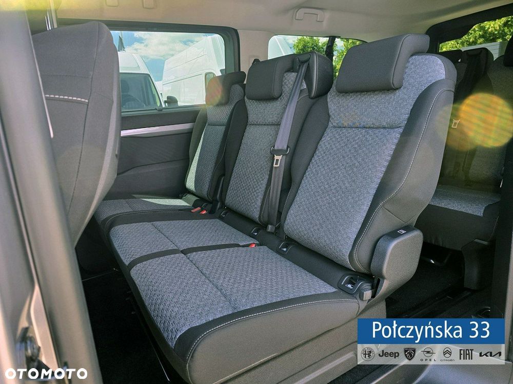 Peugeot Traveller - 23