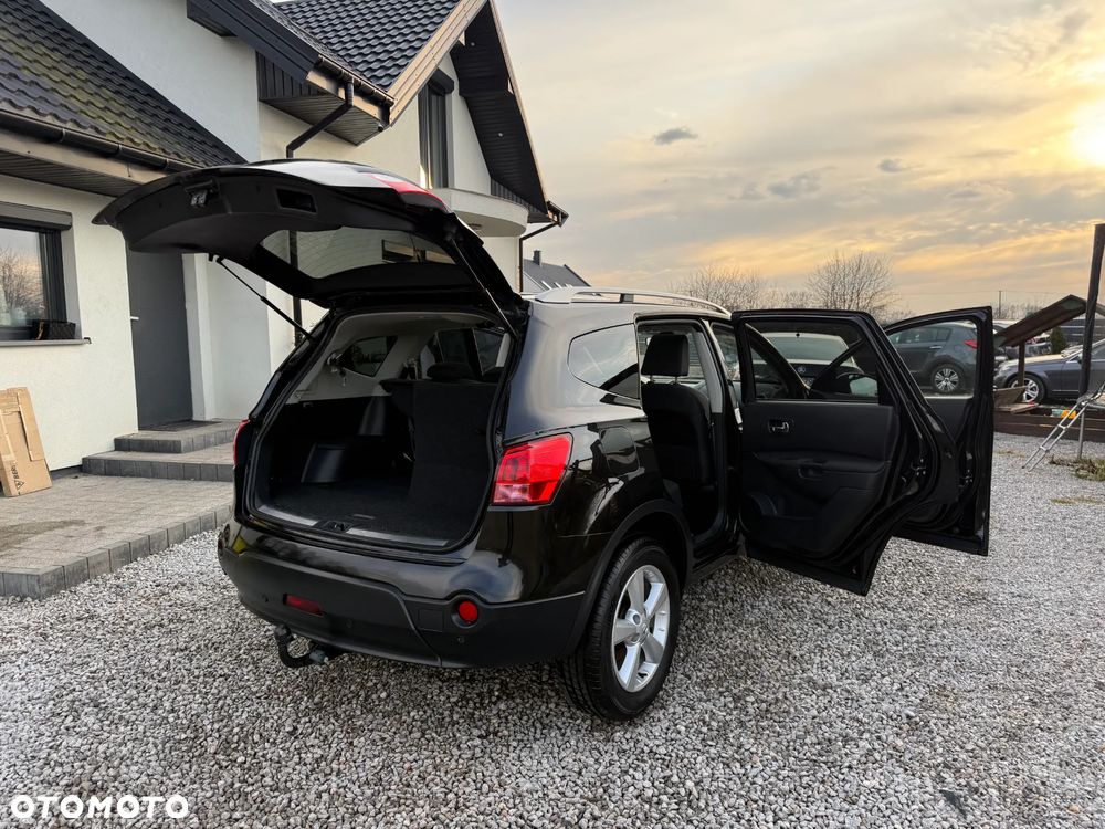 Nissan Qashqai+2 - 23