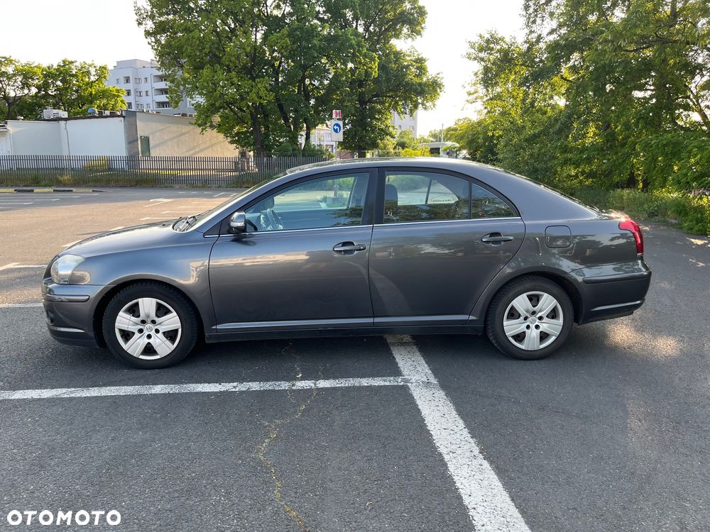 Toyota Avensis 2.0 D-4D Sol - 8