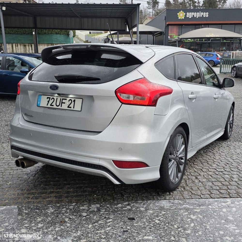 Ford Focus 1.0 EcoBoost ST-Line - 2
