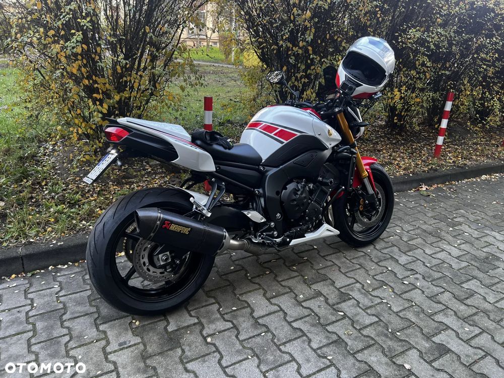 Yamaha FZ8 - 10