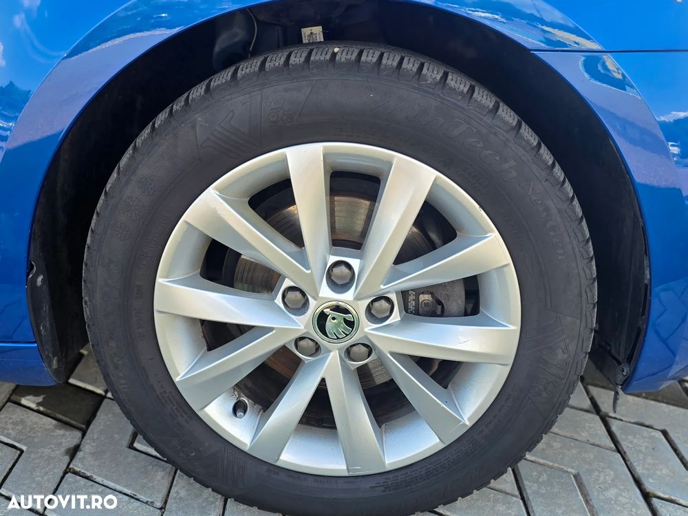 Skoda Octavia 1.6 TDI DSG Ambition - 5