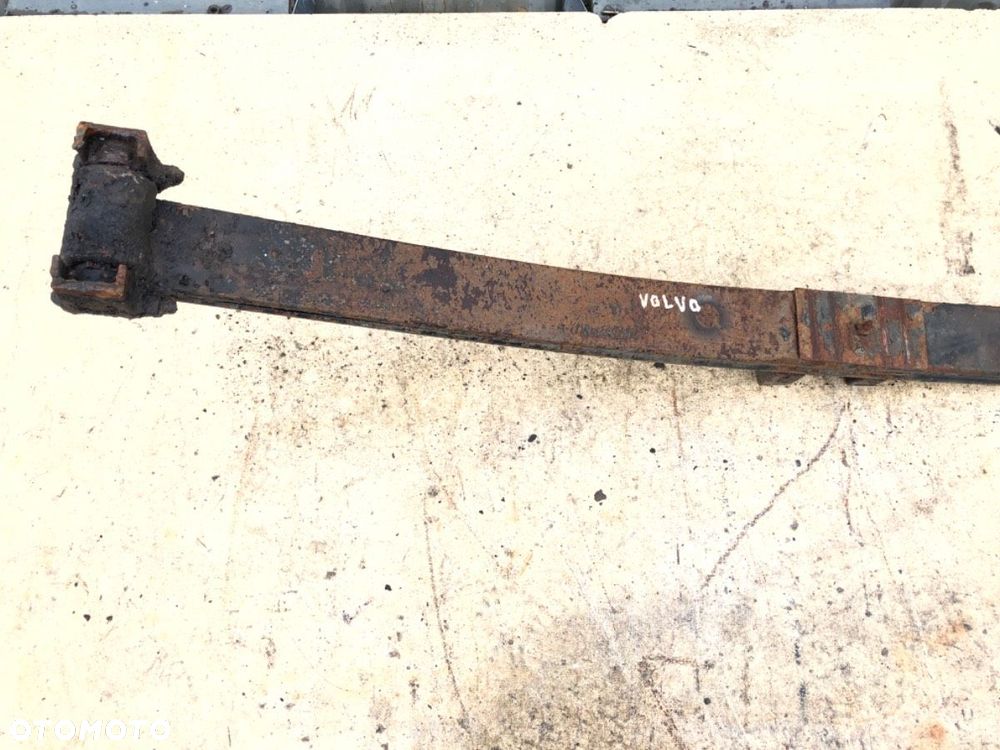 RESOR PRAWY PRZÓD  VOLVO FH12 1993 - 2022 FH 12/380 279 kW [379 KM] 6x2/4 1993 - 2005 - 3