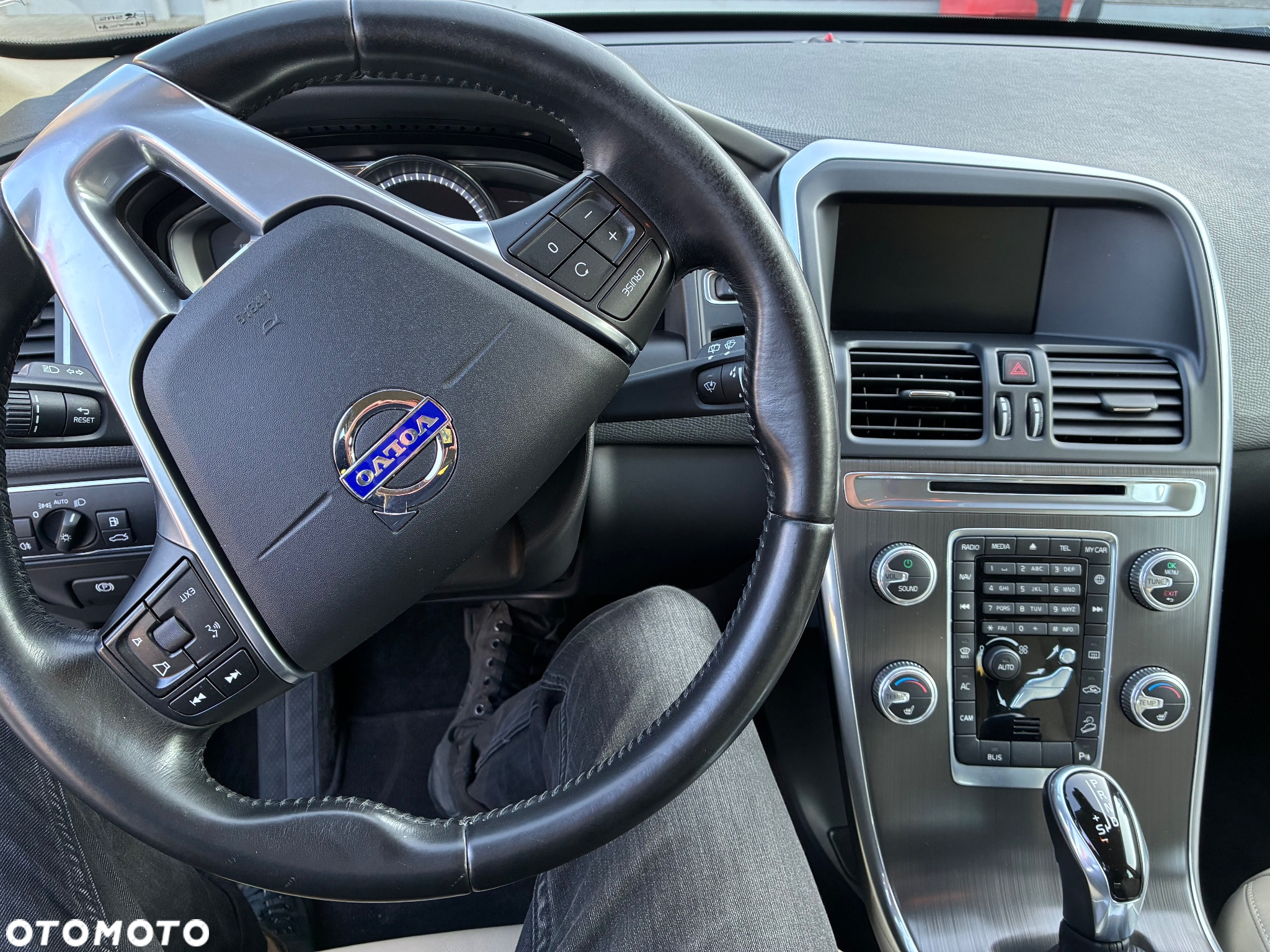 Volvo XC 60 D5 AWD Summum - 11