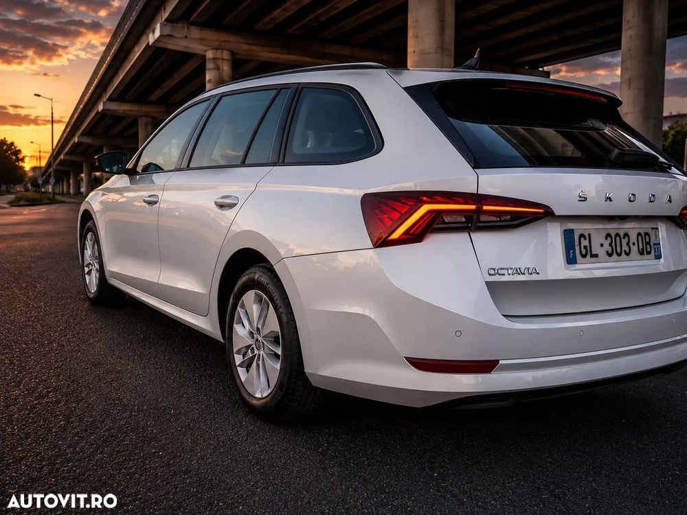 Skoda Octavia 1.6 TDI DSG Style - 2