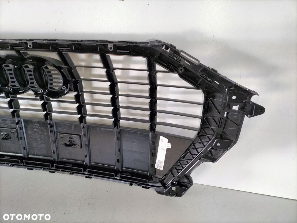 atrapa kratka grill audi q3 18- sportback - 8