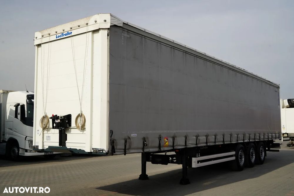 LeciTrailer CORTINĂ / STANDARD / PODEA PUTERNICĂ / AXĂ RIDICATĂ / ANVELOPE 100% / AXE - 3