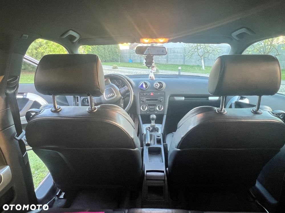 Audi A3 3-drzwiowe 1.6 FSI S Line Sportpaket plus - 11