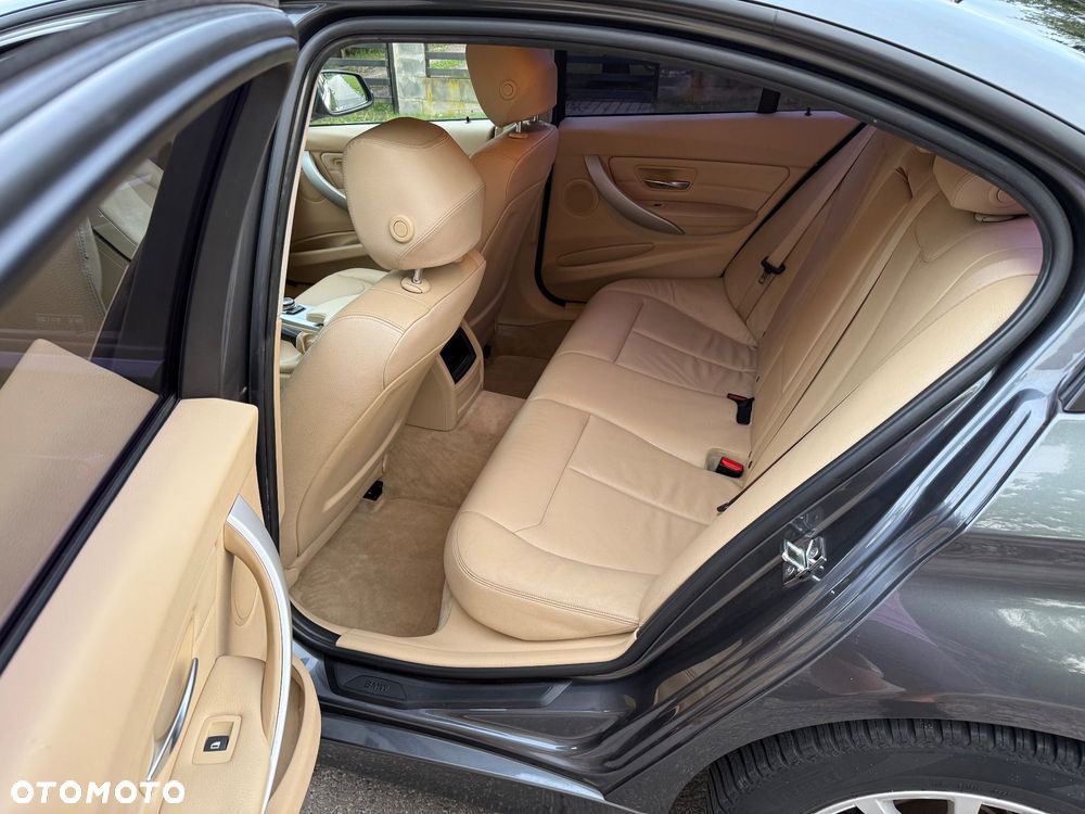 BMW Seria 3 320d DPF Edition Lifestyle - 9