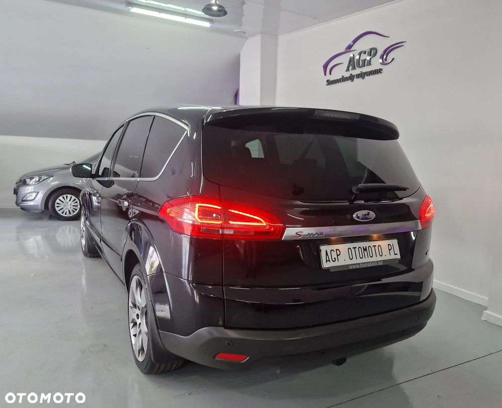 Ford S-Max - 13