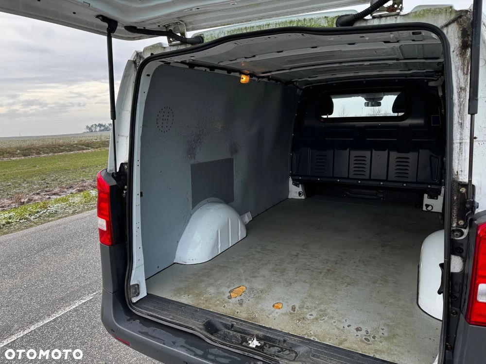 Mercedes-Benz VITO - 22
