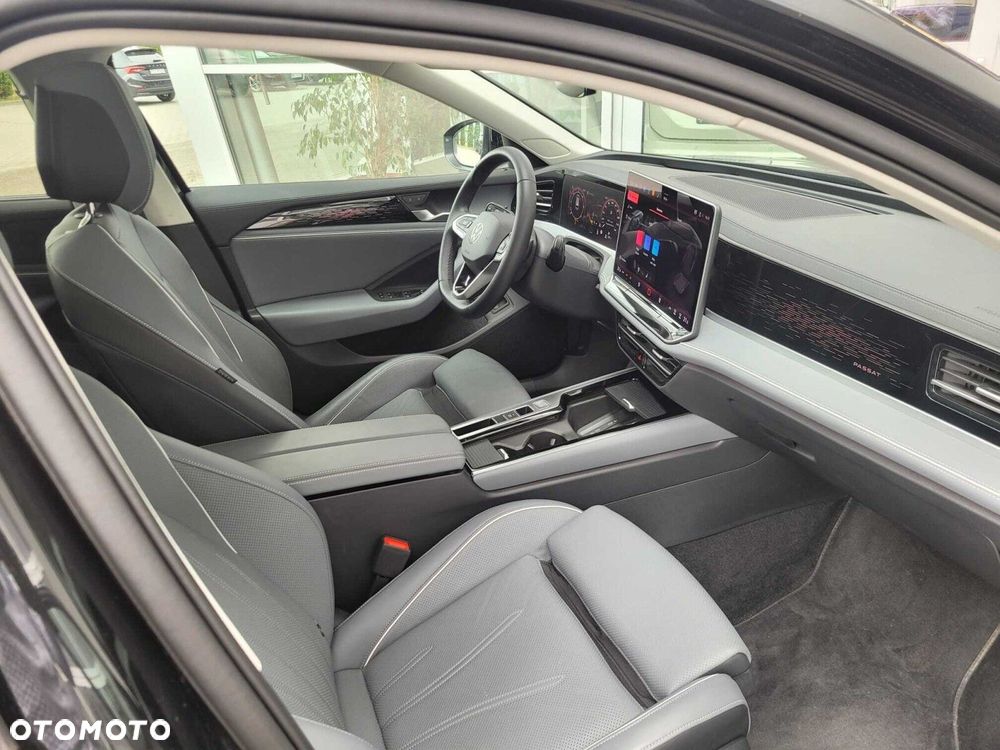 Volkswagen Passat 2.0 TDI SCR Elegance DSG - 8