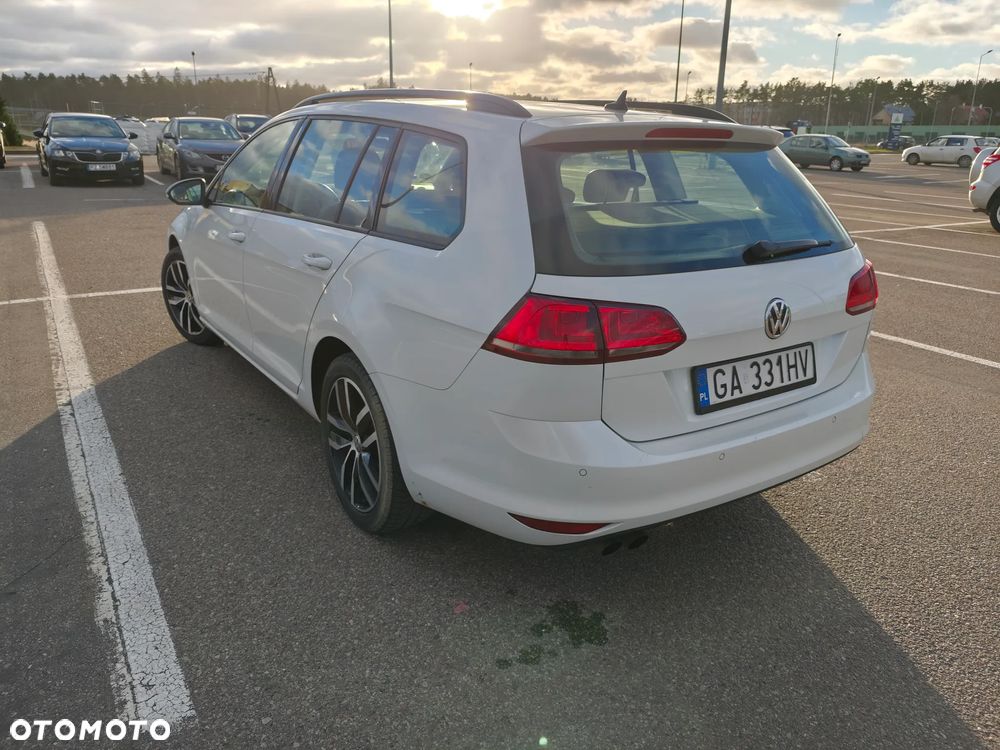 Volkswagen Golf - 8