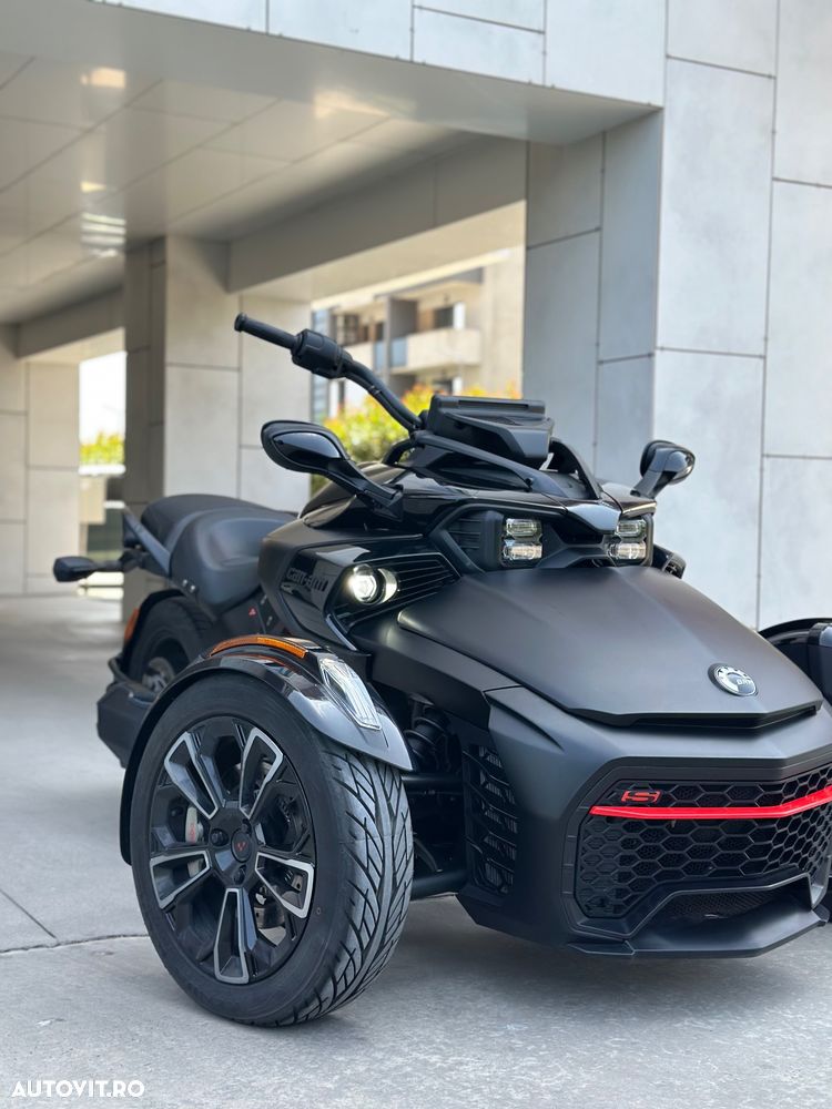 Can-Am Spyder - 6