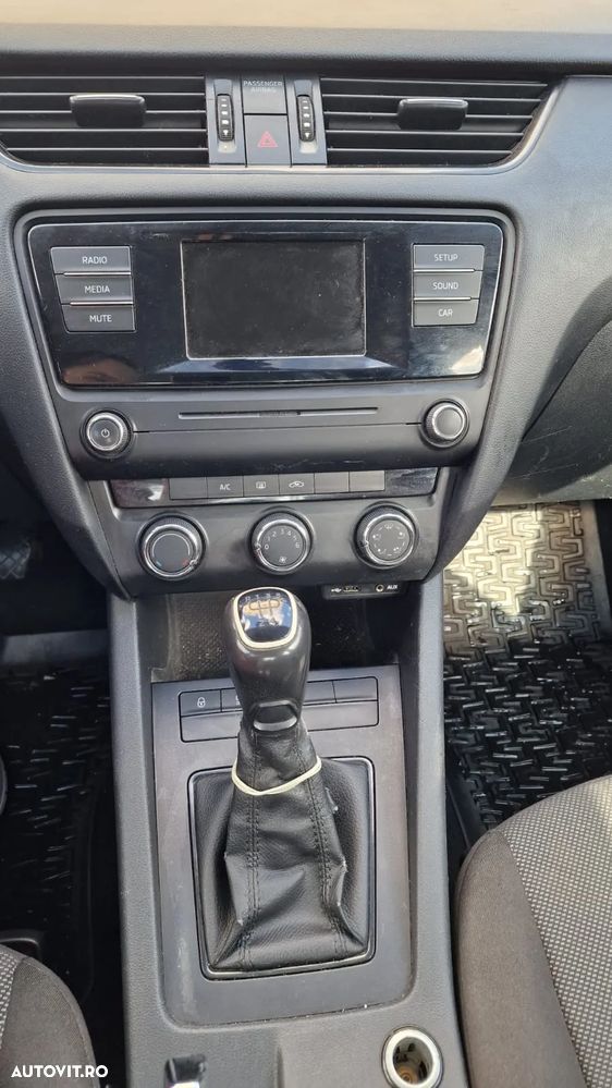 Skoda Octavia 1.6 TDI Active - 6